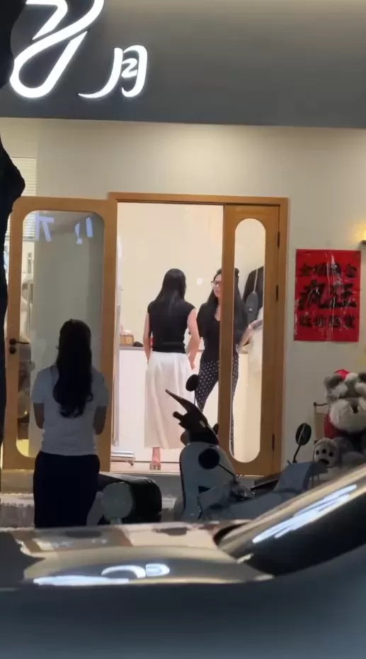 网传女装店“7月”老板娘蔡跑跑长期靠做三发家事件